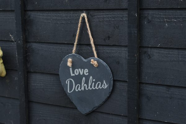 ‘Love Dahlias’ Slate Garden Sign - Image 2