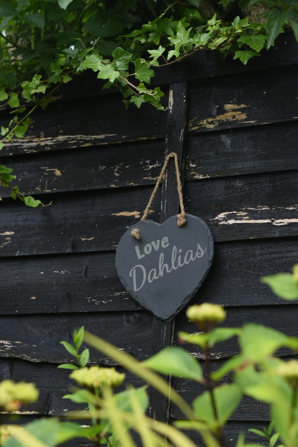 ‘Love Dahlias’ Slate Garden Sign - Image 4